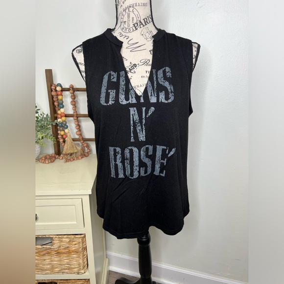 Tops - Guns N’ Rose’ V-Neck Top